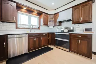 115 Charger St, Revere, MA 02151 - Photo 7
