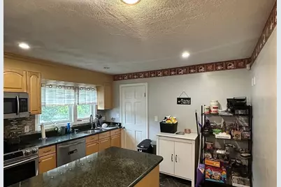 73 Almont St #2, Medford, MA 02155 - Photo 3