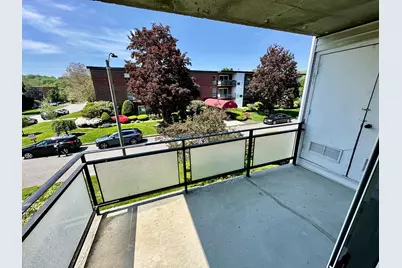 44 Broadlawn Park #22A, Newton, MA 02467 - Photo 5
