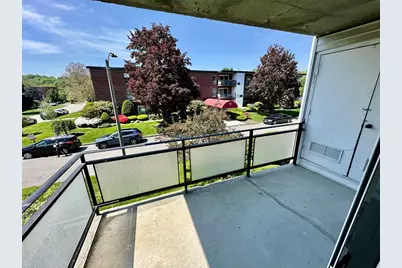 41 Broadlawn Park #22A, Newton, MA 02467 - Photo 5