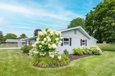 9 Massachusetts Ave, Danvers, MA 01923 - Photo 3