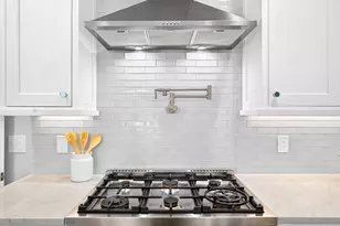 101 Sumner Rd, Brookline, MA 02445 - Photo 25