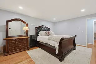 91 Pleasant St, Medfield, MA 02052 - Photo 23