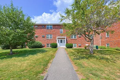 91 Pleasant St #D1, Medfield, MA 02052 - Photo 1