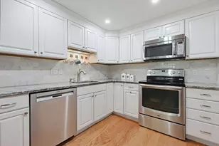 91 Pleasant St, Medfield, MA 02052 - Photo 19