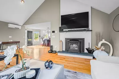 96 Fowler St, Upton, MA 01568 - Photo 9