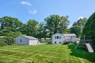 26 Oliver St, Easthampton, MA 01027 - Photo 3