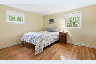 24 Upper Joclyn Ave, Framingham, MA 01701 - Photo 11