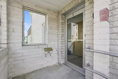 328 Front St, Chicopee, MA 01013 - Photo 9