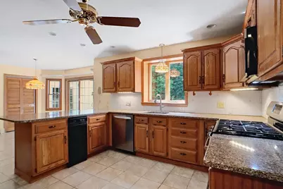 22 Danielle Ln, Mansfield, MA 02048 - Photo 11