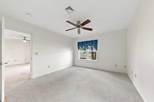 1068 Victoria St, New Bedford, MA 02745 - Photo 13