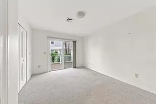 1068 Victoria St, New Bedford, MA 02745 - Photo 19