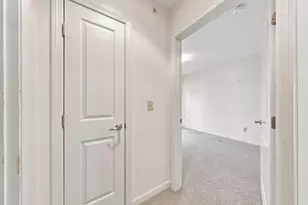 1068 Victoria St, New Bedford, MA 02745 - Photo 17