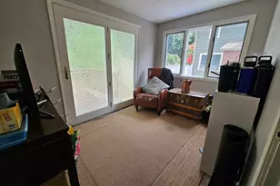 25 Essex St, Medford, MA 02155 - Photo 11