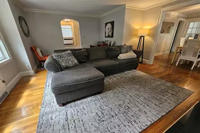 25 Essex St, Medford, MA 02155 - Photo 3
