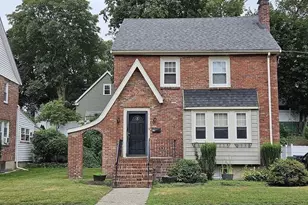 25 Essex St, Medford, MA 02155 - Photo 27