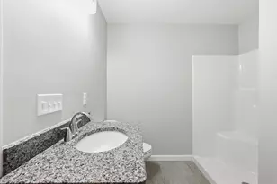 71 Pine St, Warren, MA 01083 - Photo 15