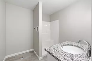 71 Pine St, Warren, MA 01083 - Photo 17