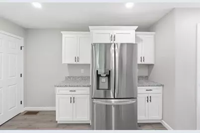 71 Pine St #B, Warren, MA 01083 - Photo 5