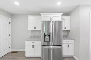 71 Pine St, Warren, MA 01083 - Photo 5