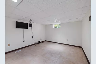 7 Fabens St, Saugus, MA 01906 - Photo 29