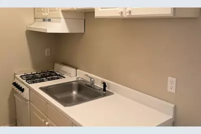4 Hancock St #9, Malden, MA 02148 - Photo 5