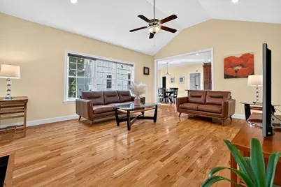 28 Hickory Dr, Shrewsbury, MA 01545 - Photo 5