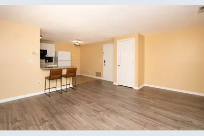 1585 Braley Rd #51, New Bedford, MA 02745 - Photo 9