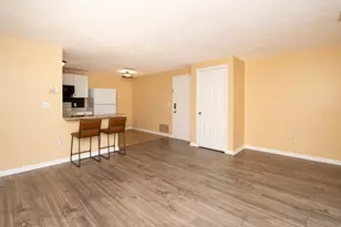 1585 Braley Rd, New Bedford, MA 02745 - Photo 9