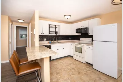 1585 Braley Rd #51, New Bedford, MA 02745 - Photo 15