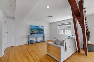 615 Main, Barnstable, MA 02601 - Photo 9