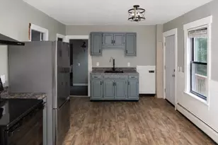 27 Elm St, Spencer, MA 01562 - Photo 5