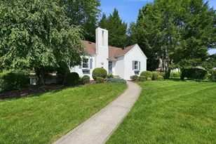 1374 Plumtree Rd, Springfield, MA 01119 - Photo 35