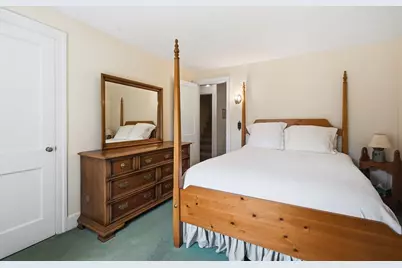 1374 Plumtree Rd, Springfield, MA 01119 - Photo 17