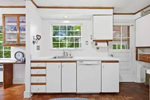 1374 Plumtree Rd, Springfield, MA 01119 - Photo 7