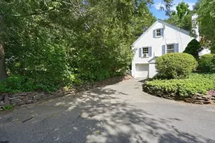 1374 Plumtree Rd, Springfield, MA 01119 - Photo 33