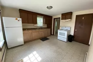 4 Main St, Sterling, MA 01564 - Photo 3