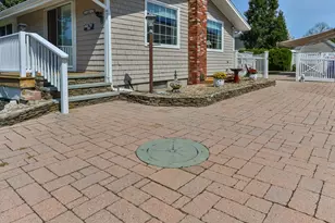 6 Robinhood Rd, Wareham, MA 02571 - Photo 5