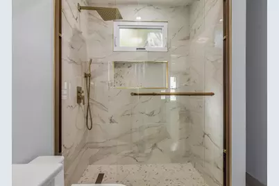 197 Oakland Ave, Methuen, MA 01844 - Photo 11
