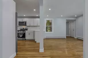 197 Oakland Ave, Methuen, MA 01844 - Photo 13