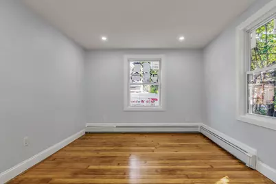 197 Oakland Ave, Methuen, MA 01844 - Photo 7