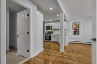 197 Oakland Ave, Methuen, MA 01844 - Photo 9