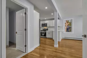 197 Oakland Ave, Methuen, MA 01844 - Photo 9