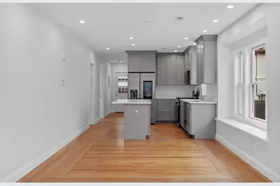 35 Farragut Ave #35, Medford, MA 02155 - Photo 5
