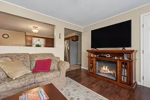 69 Thomas St, Woonsocket, RI 02895 - Photo 11