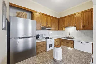 140 Chestnut St, Springfield, MA 01103 - Photo 3
