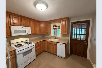 688 Plymouth St, Bridgewater, MA 02324 - Photo 5