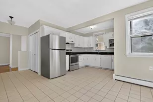 6 Knollin St, Malden, MA 02148 - Photo 5