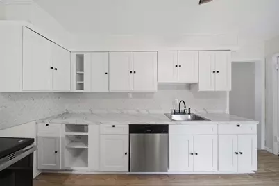 26 Washington Ave, Holyoke, MA 01040 - Photo 5