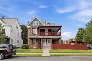 26 Washington Ave, Holyoke, MA 01040 - Photo 1